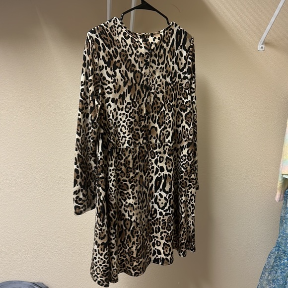 chico’s leopard print mini dress/blouse (M/L) - Picture 2 of 4